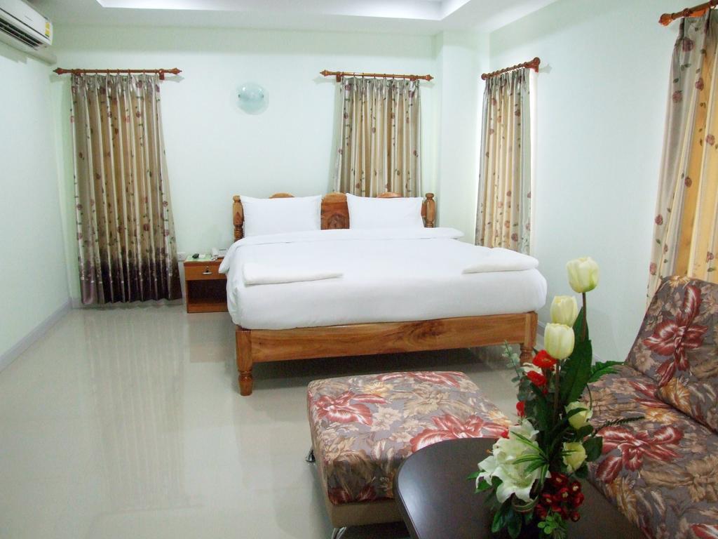 Ruan Rim Nam Hotel Roi Et Bilik gambar