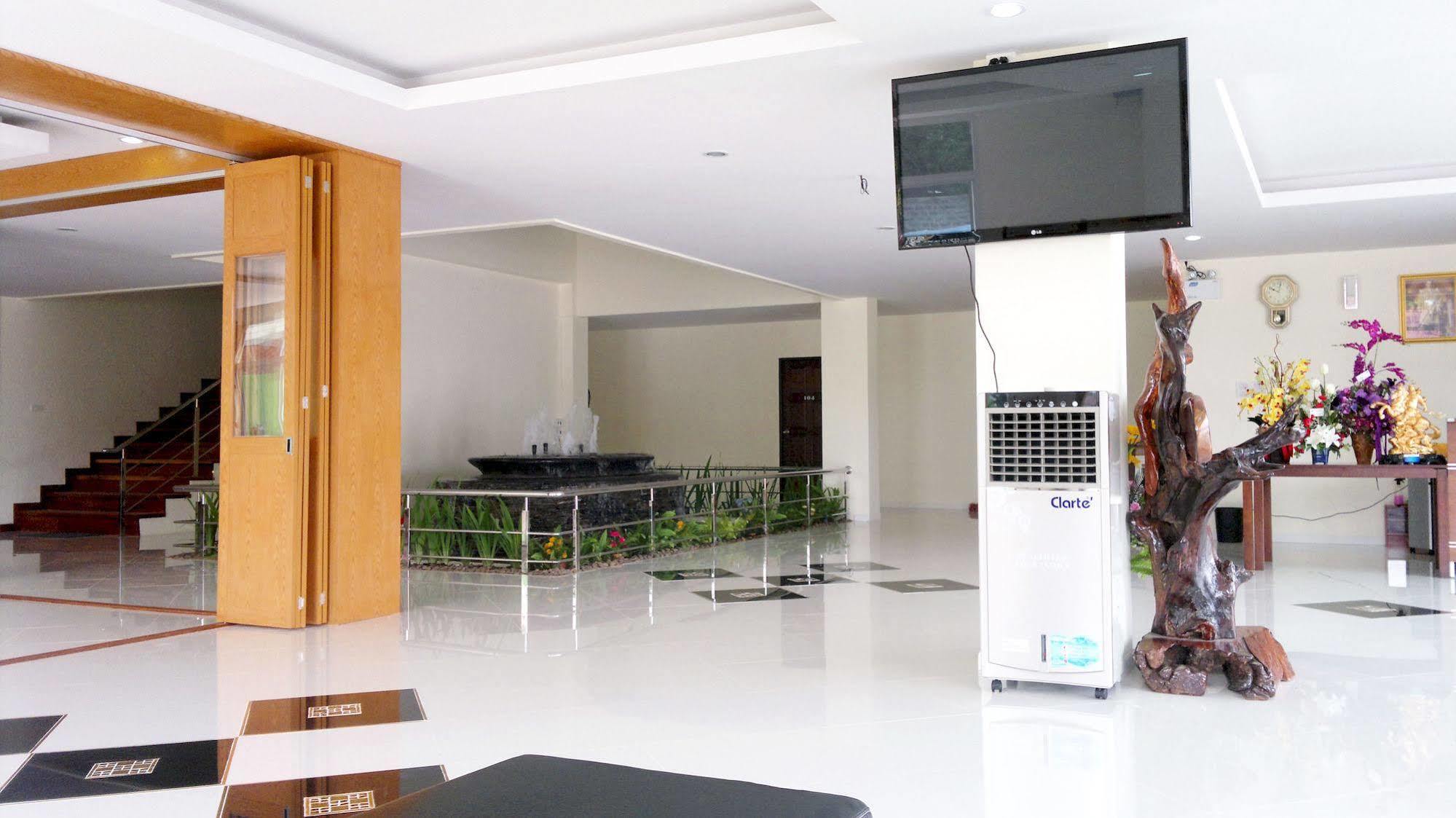 Ruan Rim Nam Hotel Roi Et Luaran gambar